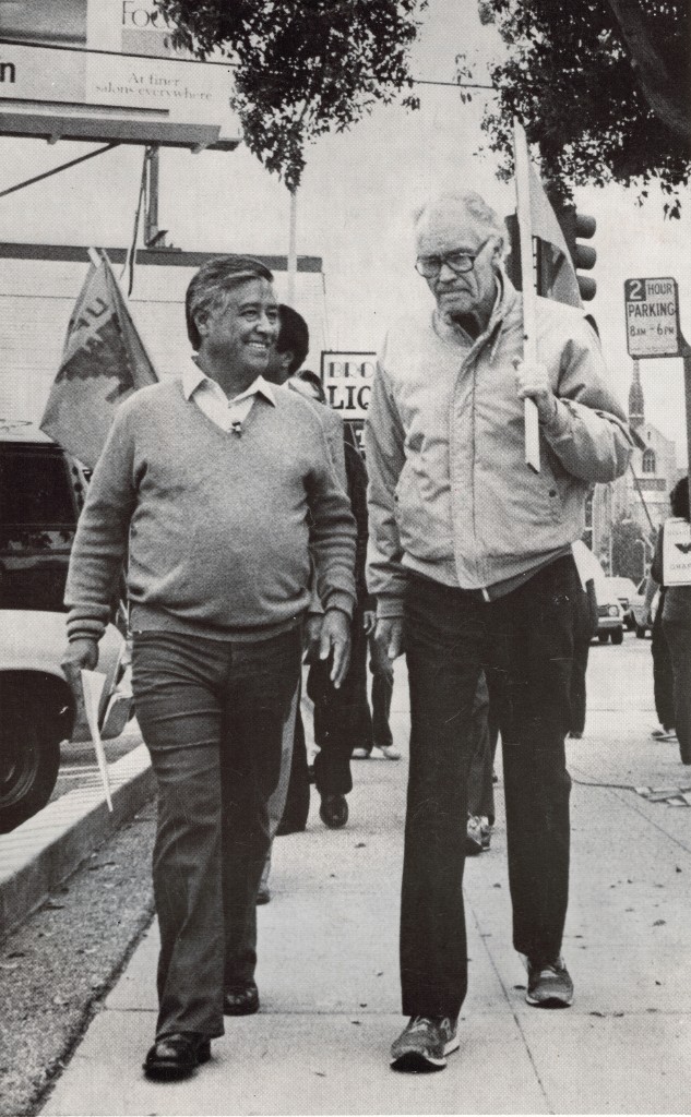 Fred-Ross-picketing-with-Cesar-Chavez